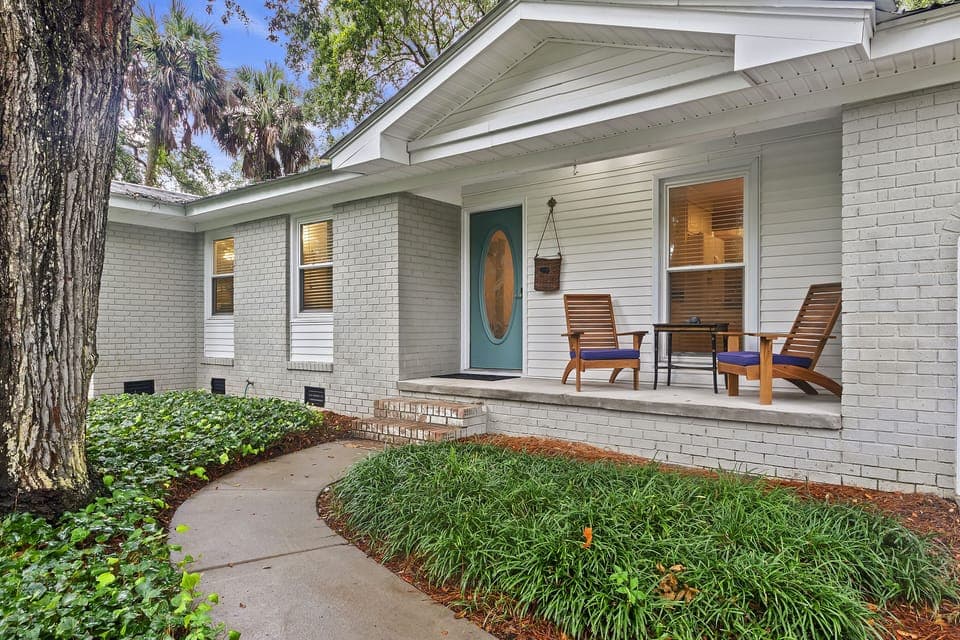 Welcome to 3 20th Avenue!