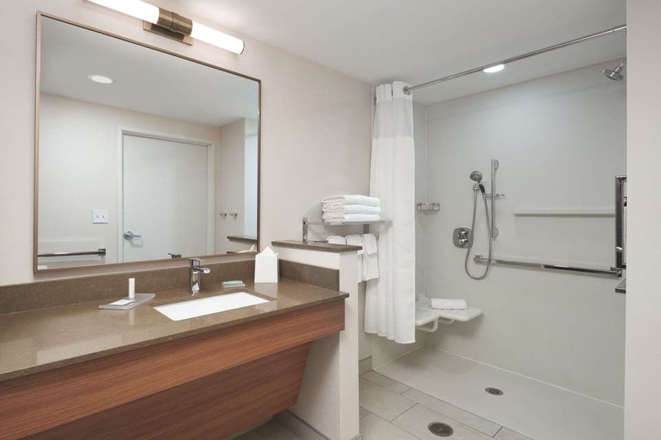 Hair dryer, towels