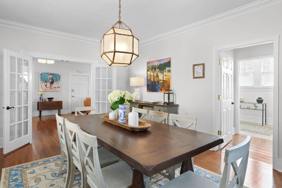 Elegant Dining