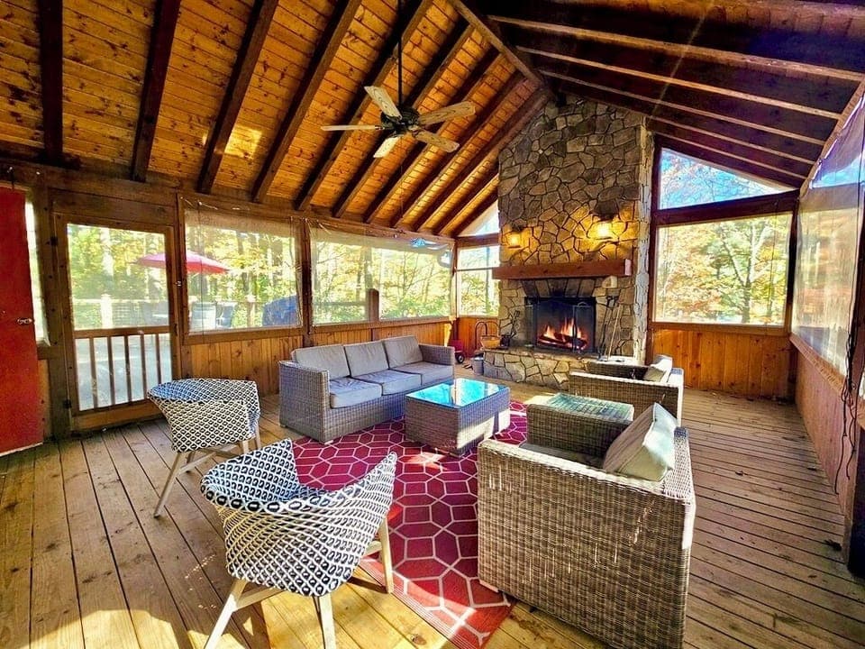 Screen Porch