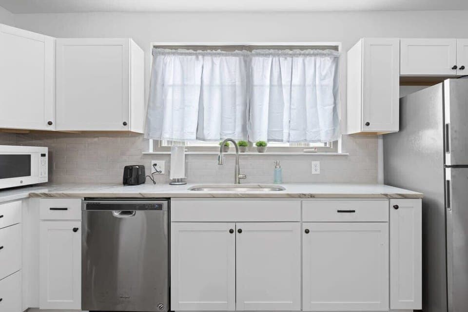 Full Kitchen
