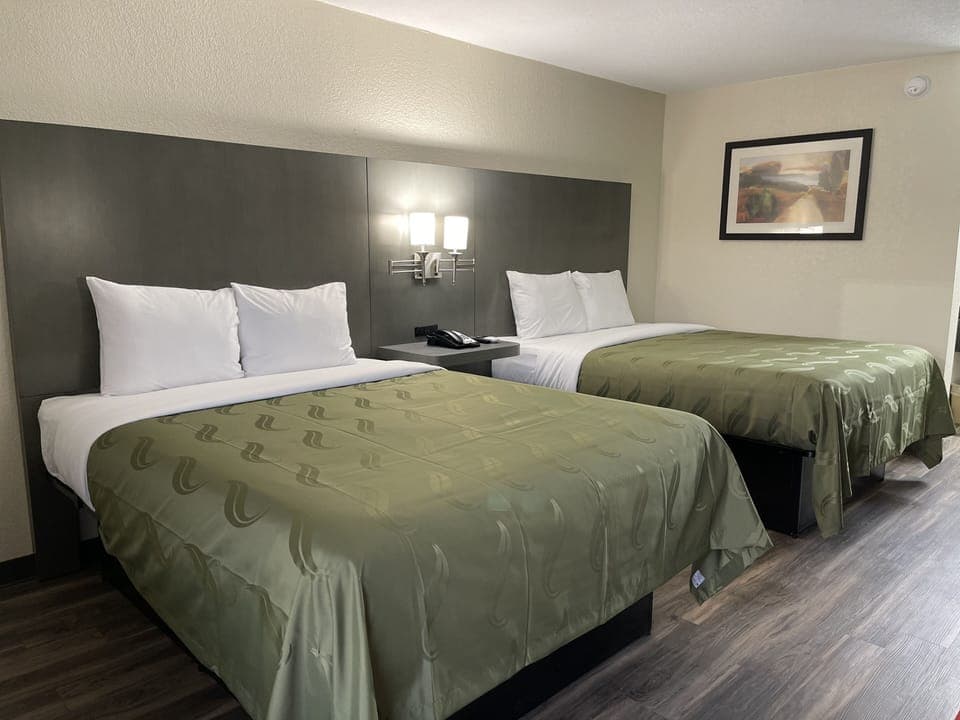 Classic Double or Twin Room | Desk, free WiFi, bed sheets