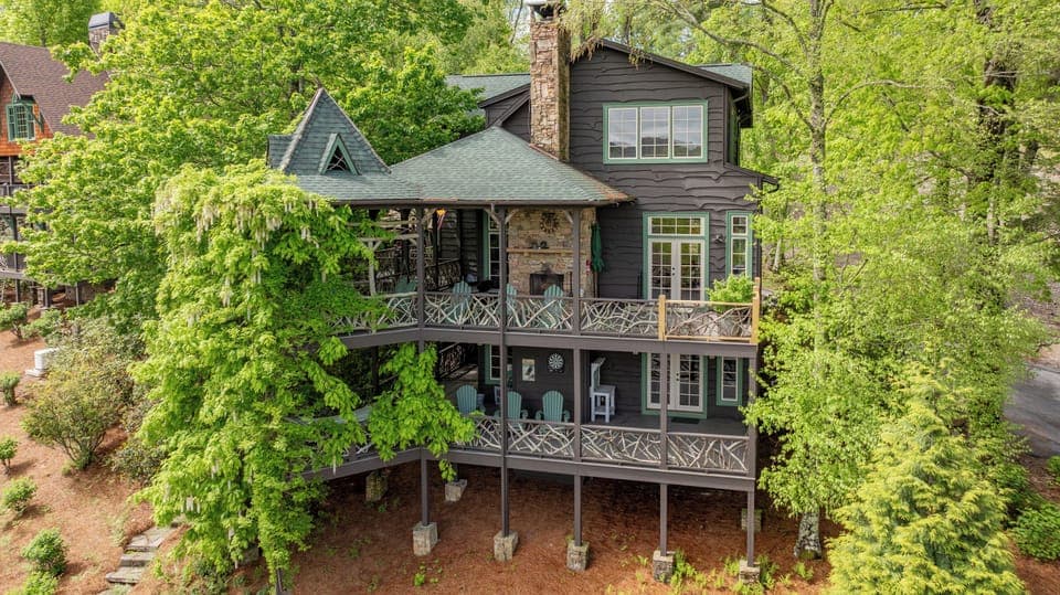 Tree Top Lodge- hillside view. 