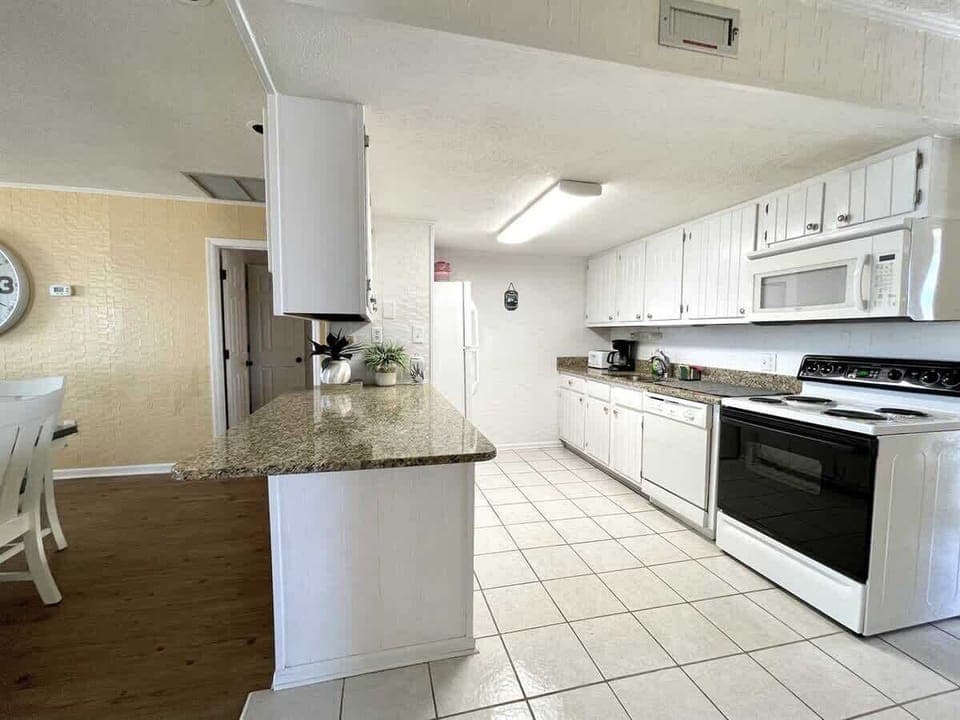 Whether it’s pizza night or pancakes, this space makes every meal better.

