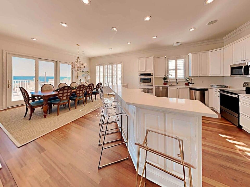 Kitchen Bar 