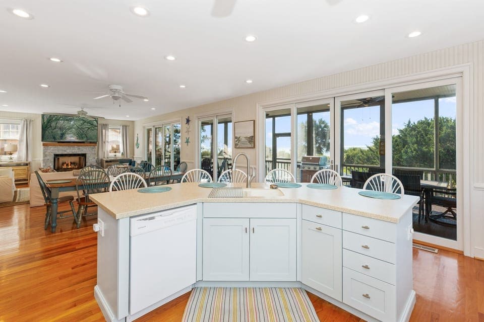 Gourmet kitchen keeps the Chef in the party