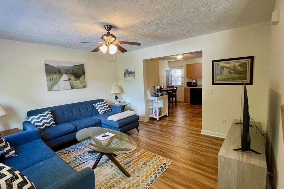 Spacious walk-through from the living room to the kitchen.