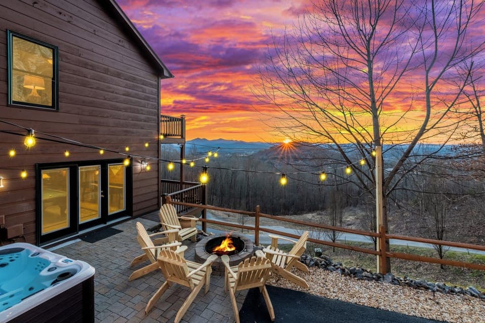 Sunset views, cozy firepit, and a relaxing 7-person hot tub await!