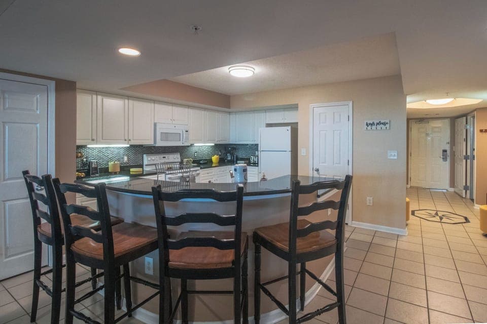 Kitchen Breakfast Bar