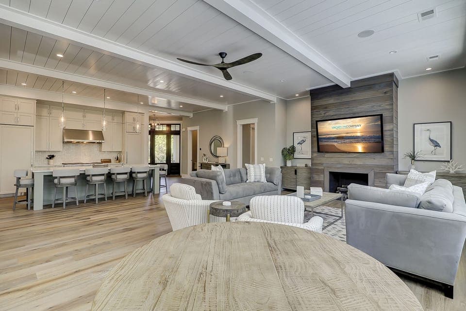 Living Area/Kitchen