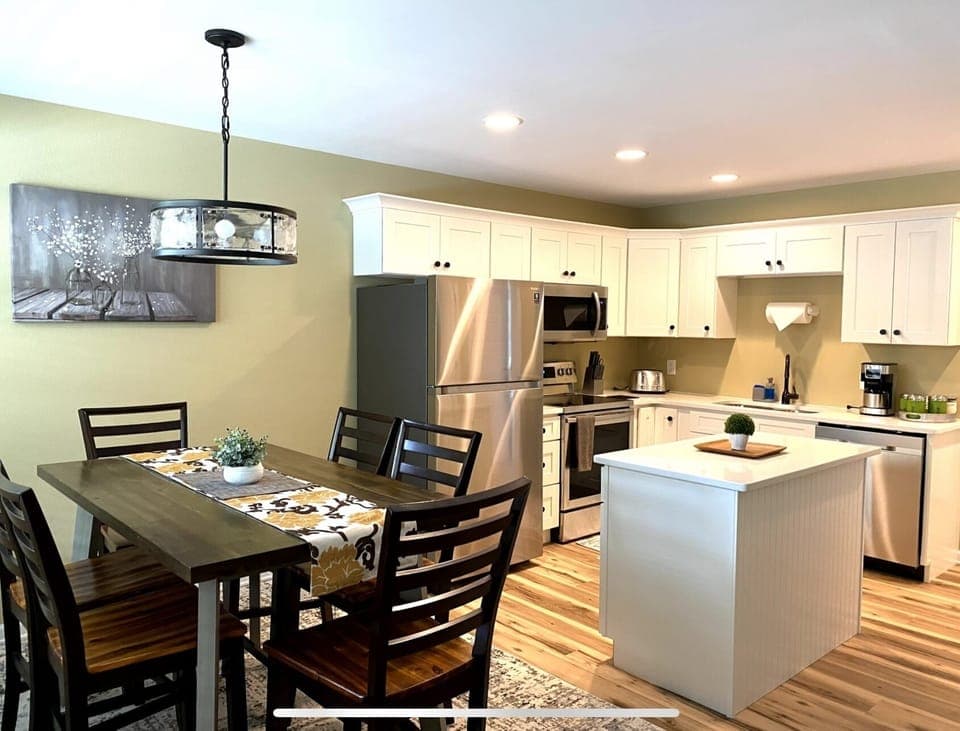 Kitchen/dining 