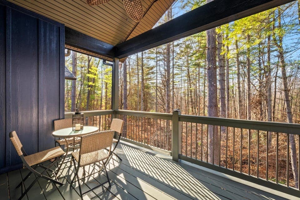 Outdoor area to enjoy morning coffee and the evening sunset