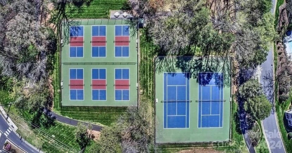 Brand new Pickleball and Tennis Courts