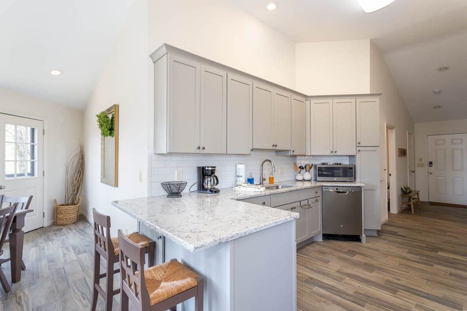 Large Spacious Kitchen Space