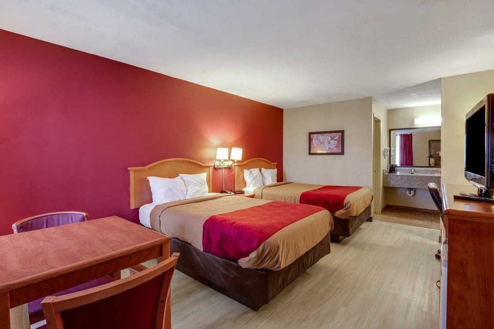Premium bedding, down comforters, individually furnished, desk