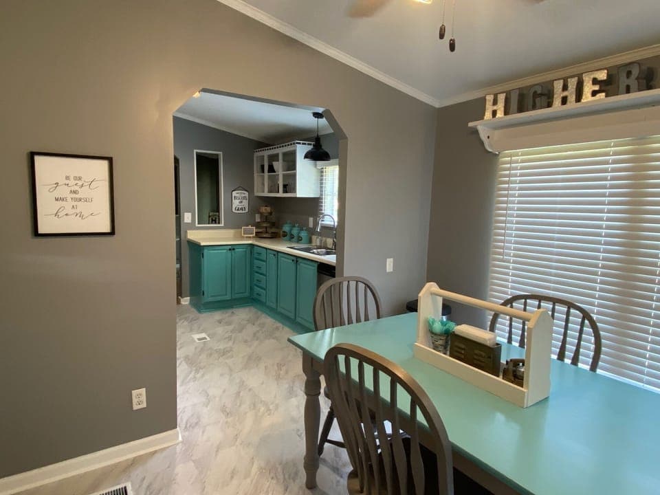 Dining table seat 6-7 guests comfortably
