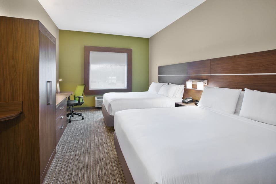 In-room safe, desk, laptop workspace, blackout drapes