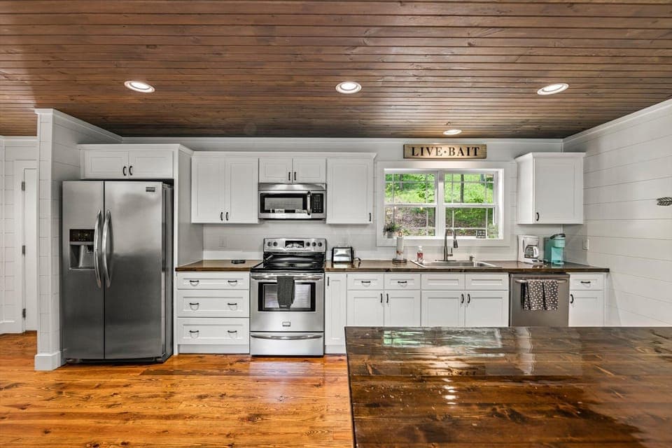 Spacious kitchen