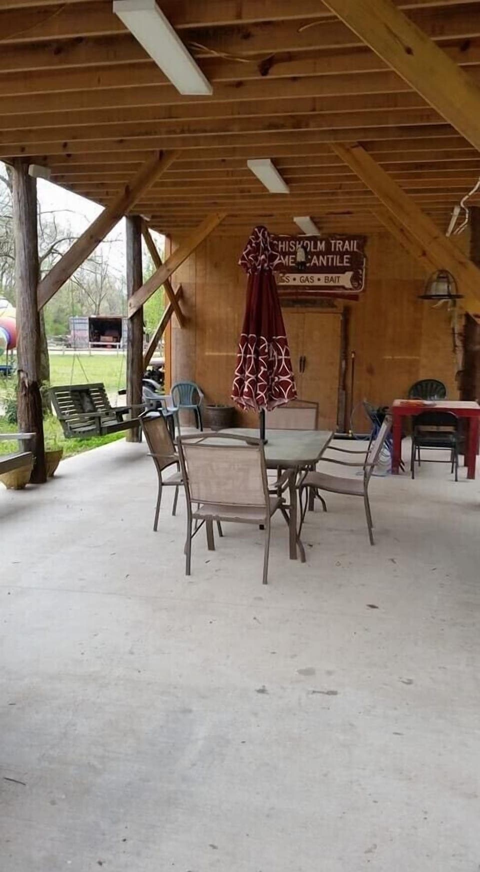Outdoor dining
