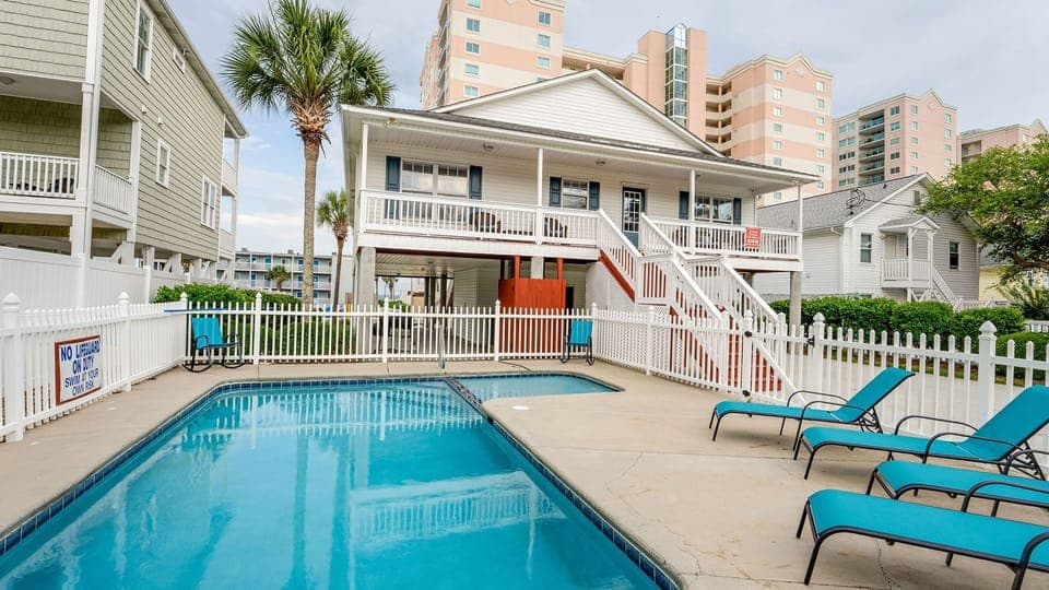 Private Pool & Kiddie Pool