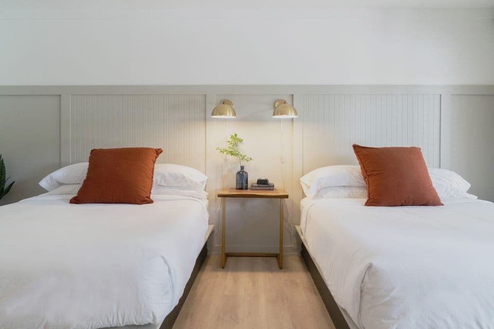 2 Queen Beds #2