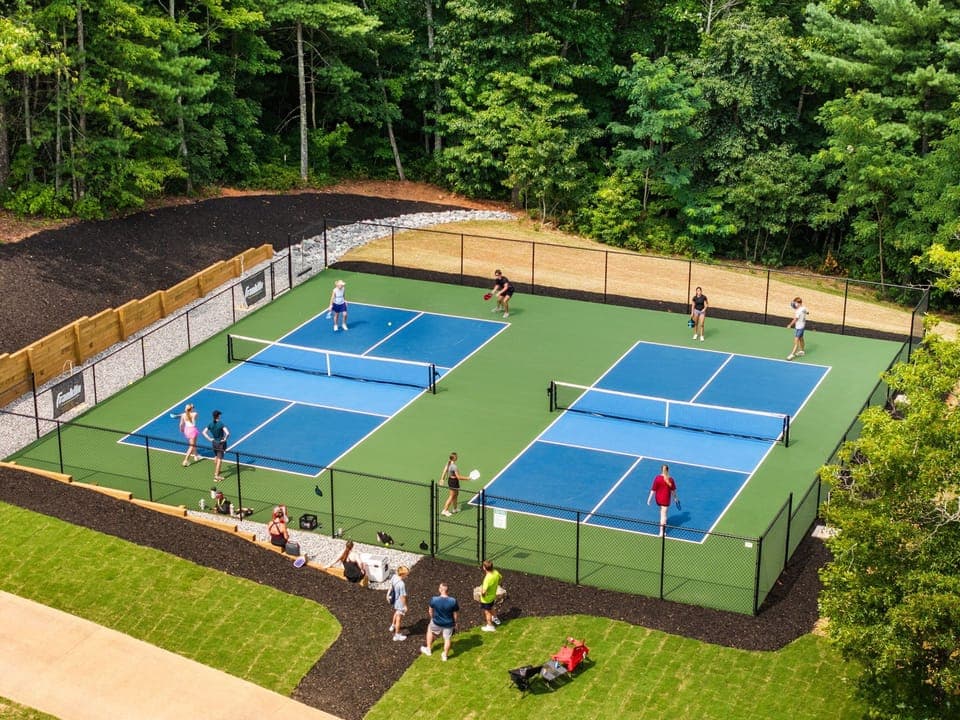 Pro level pickleball courts with lights