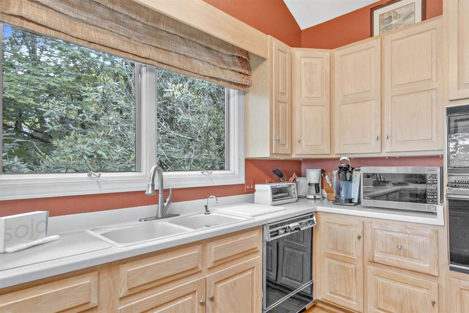 Kitchen, Main Level