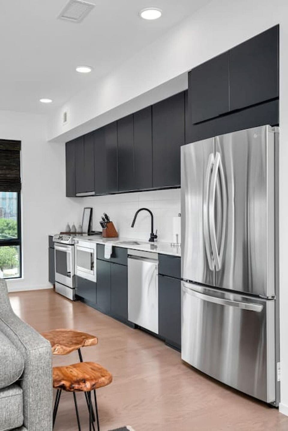 Fully equipped kitchen for all of your cooking needs. Drip + Keurig coffee machine.