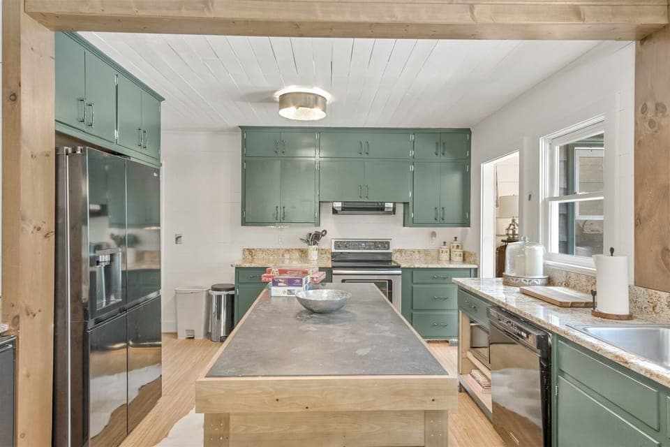 Kitchen, Main Level