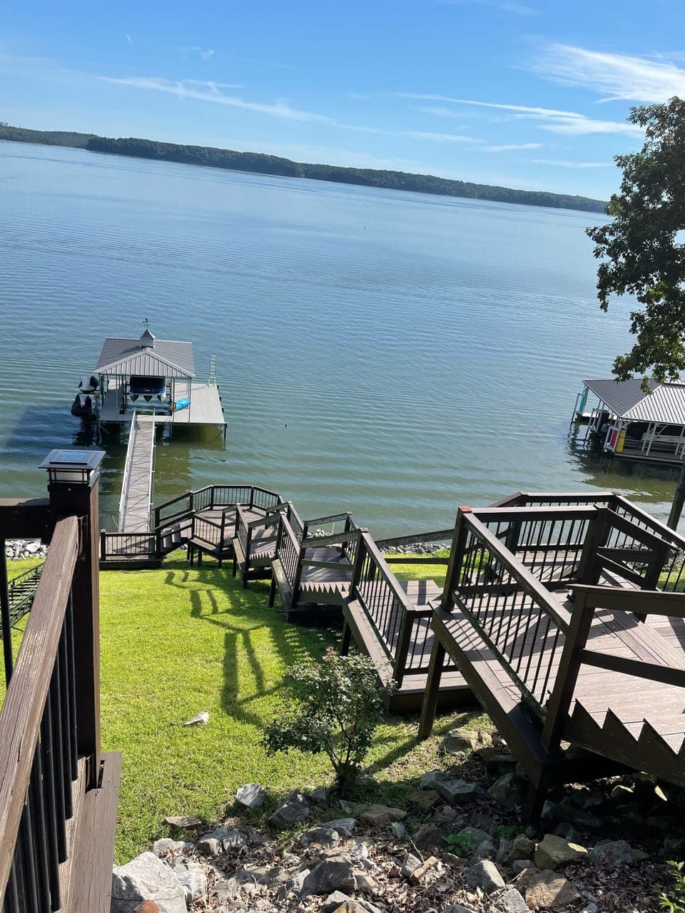 Steps to dock. 
