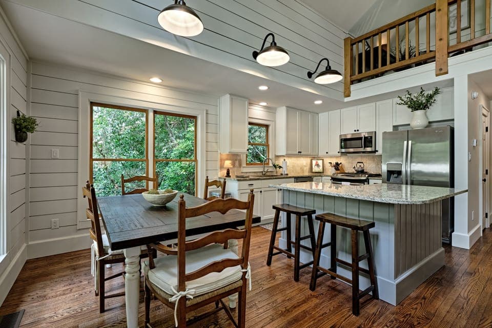 Dining/Kitchen