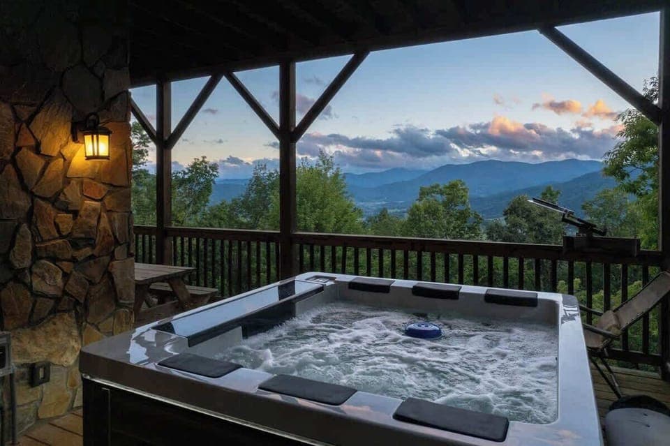 Outdoor spa tub