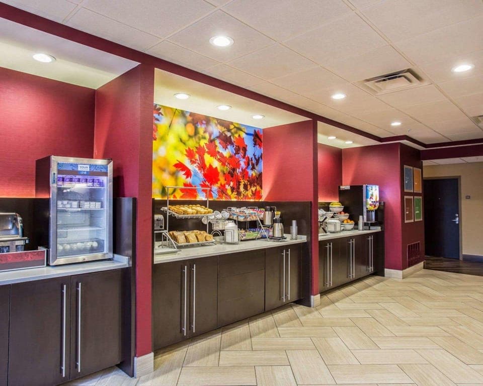 Free daily continental breakfast