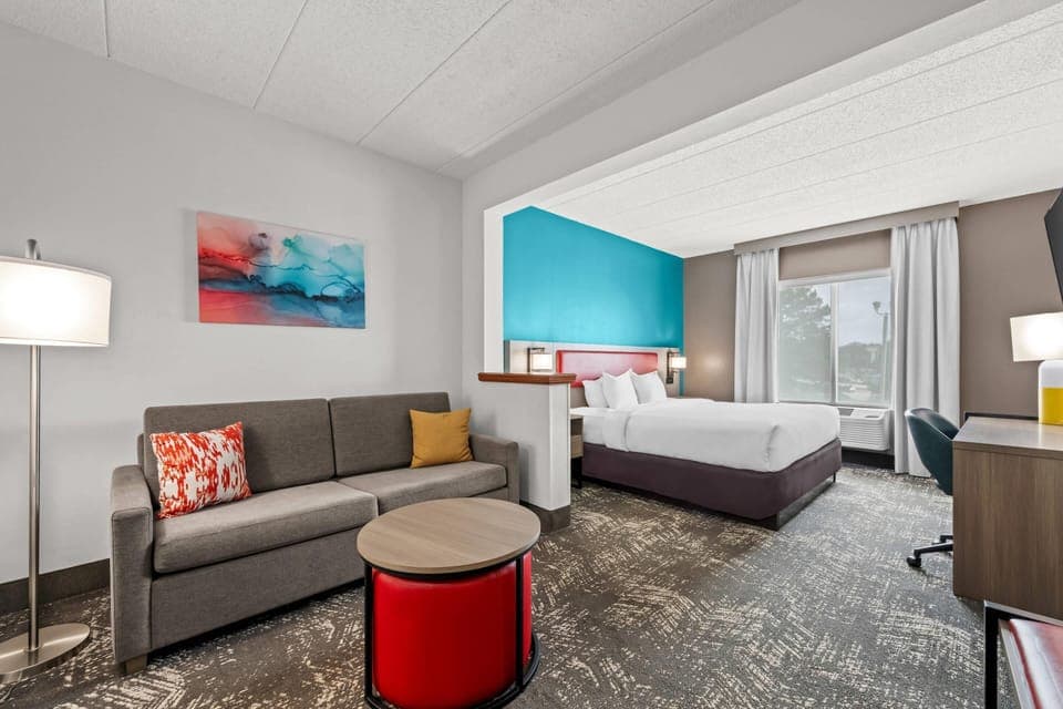 In-room safe, desk, laptop workspace, iron/ironing board