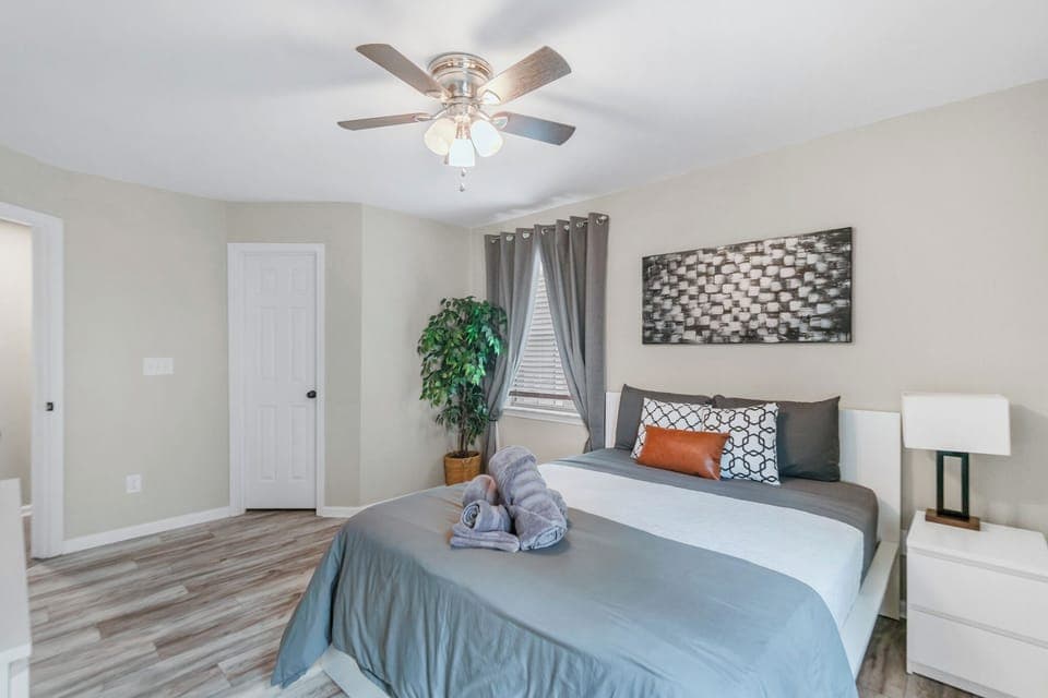 Large primary bedroom - 1of3 in the property.