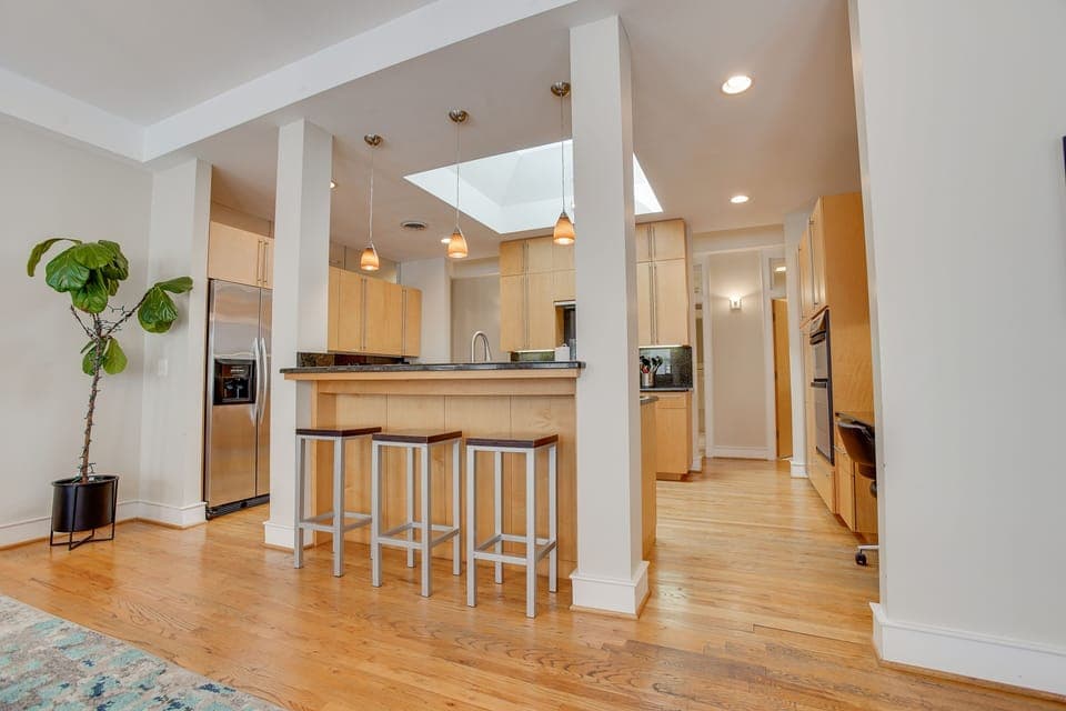 This beautiful, fully-equipped kitchen is a chef's dream!
