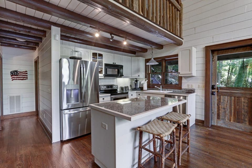 Kitchen, Main Level