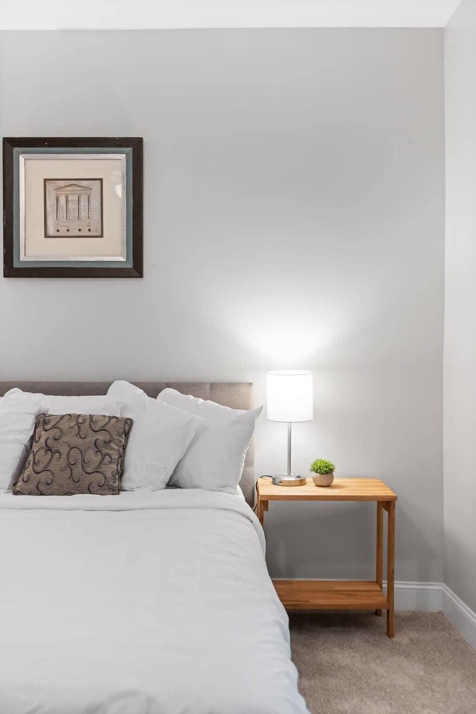 Bedroom with lamp