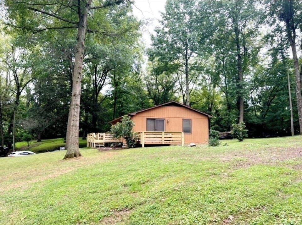 Cabin Exterior 