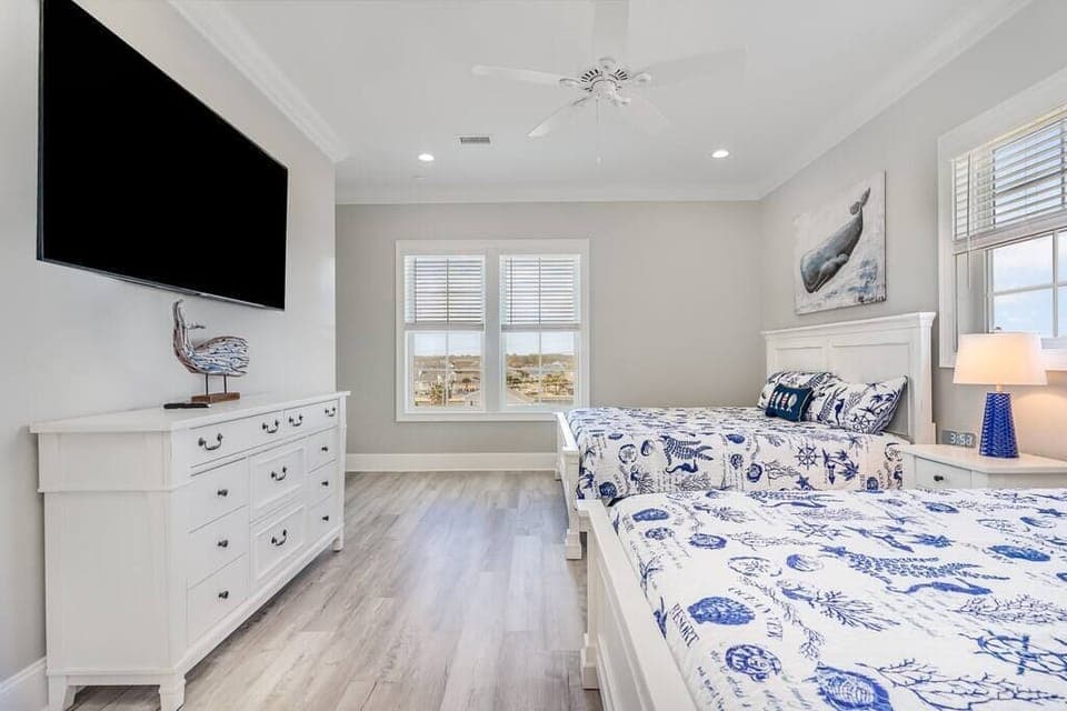 Bedroom 5 - 3rd floor 2 kings