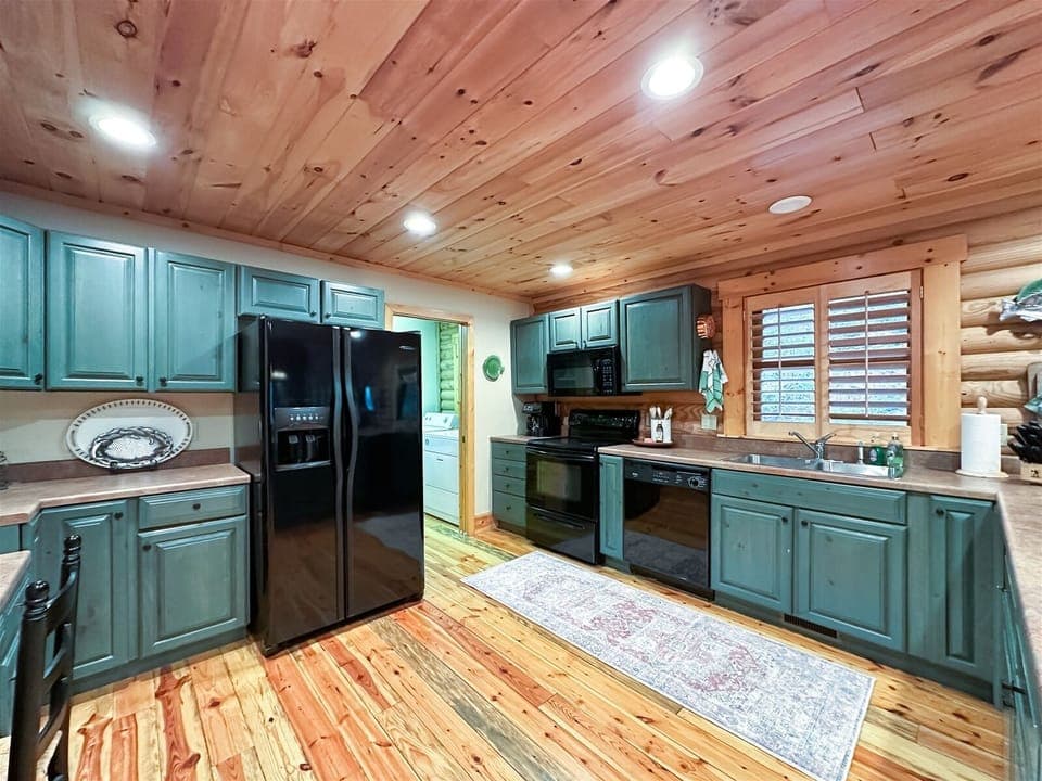Kitchen, Main Level
