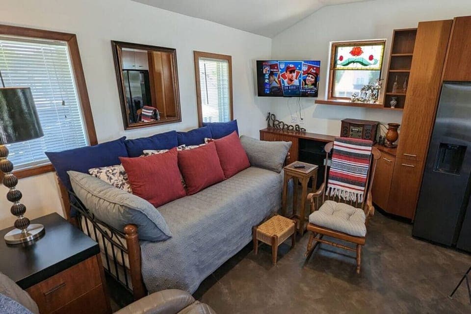 The Daybed (twin) has a Trundle (twin) underneath. We'll setup the beds for 3rd & 4th guests or per request. It's a nice place to chill and view the sunset. A blackout curtain is in production!