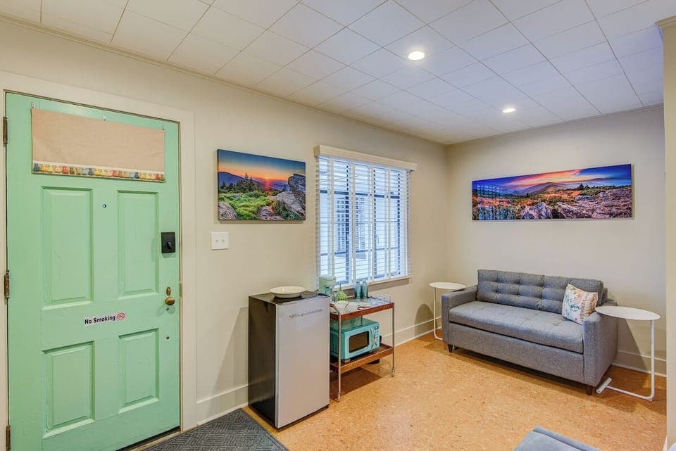 Classic Single Room | Living area | LED TV