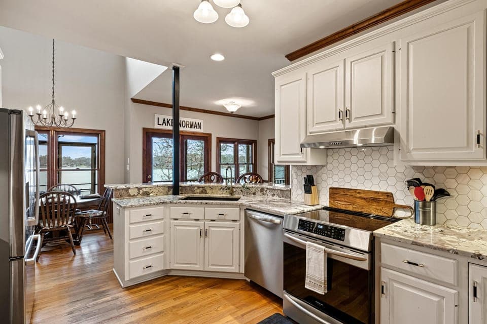 Kitchen has everything you need to enjoy your time at the lake.