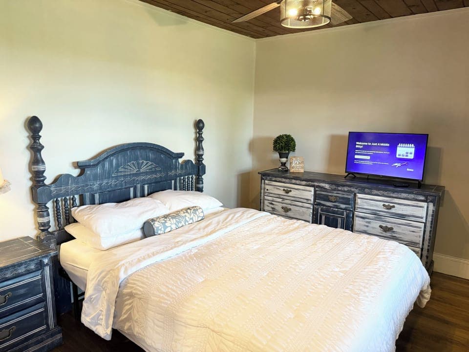 Bedroom 2 (1)