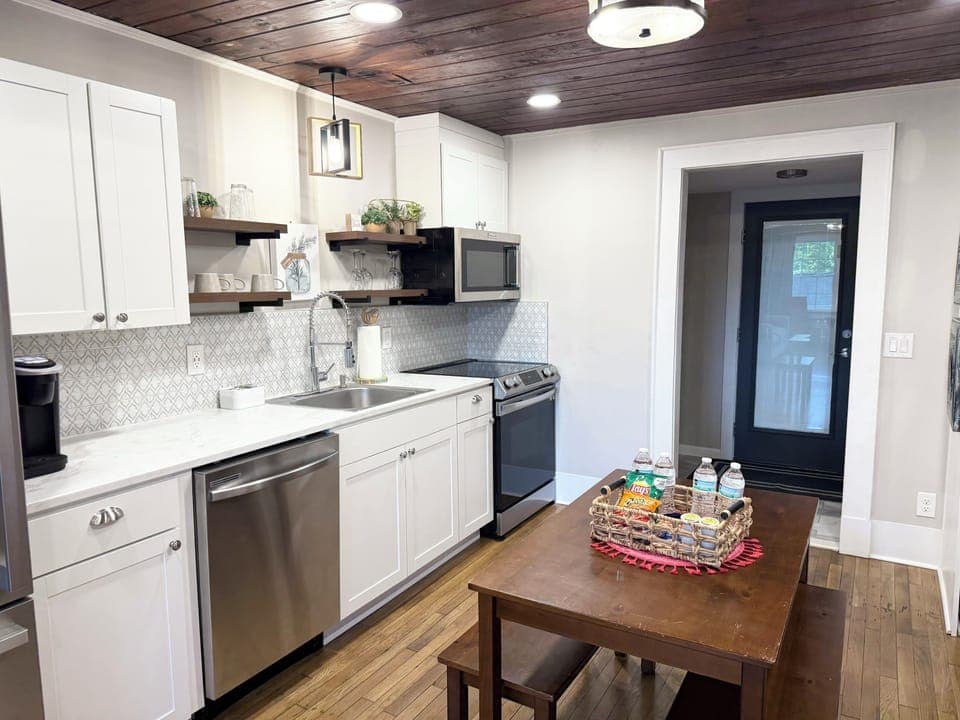 Kitchen (2)
