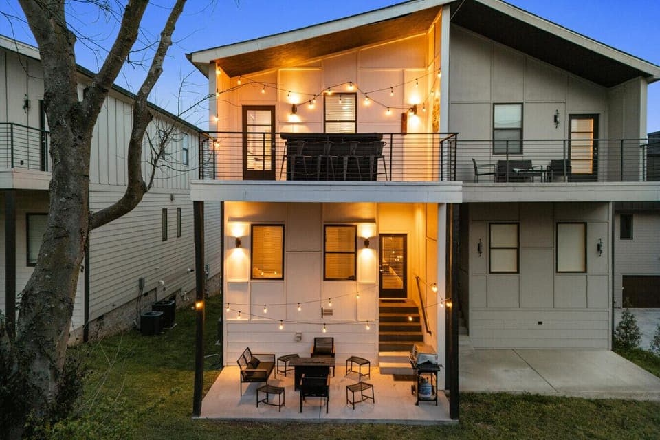 Modern multi-level Nashville home designed for group stays, located in a quiet area just minutes from downtown!