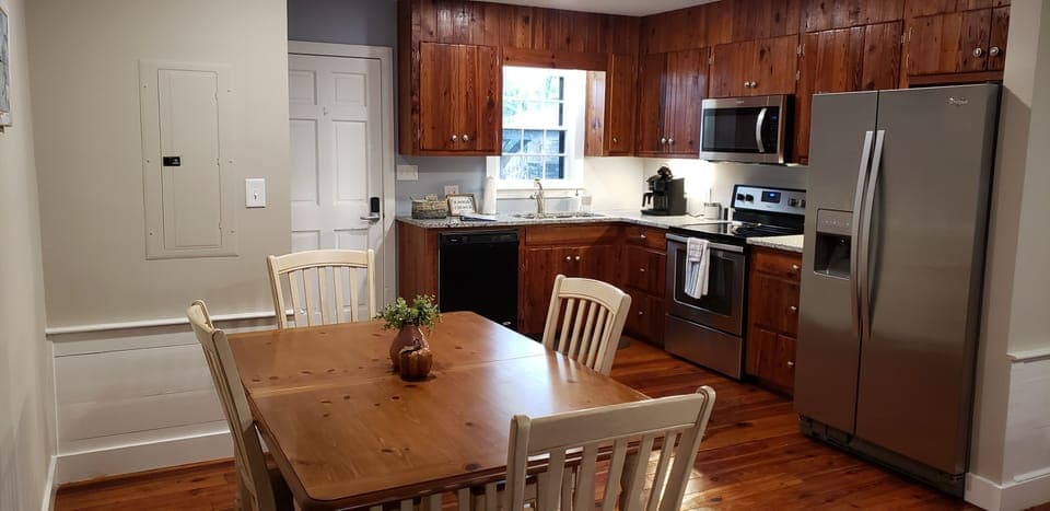 Kitchen in side 1.