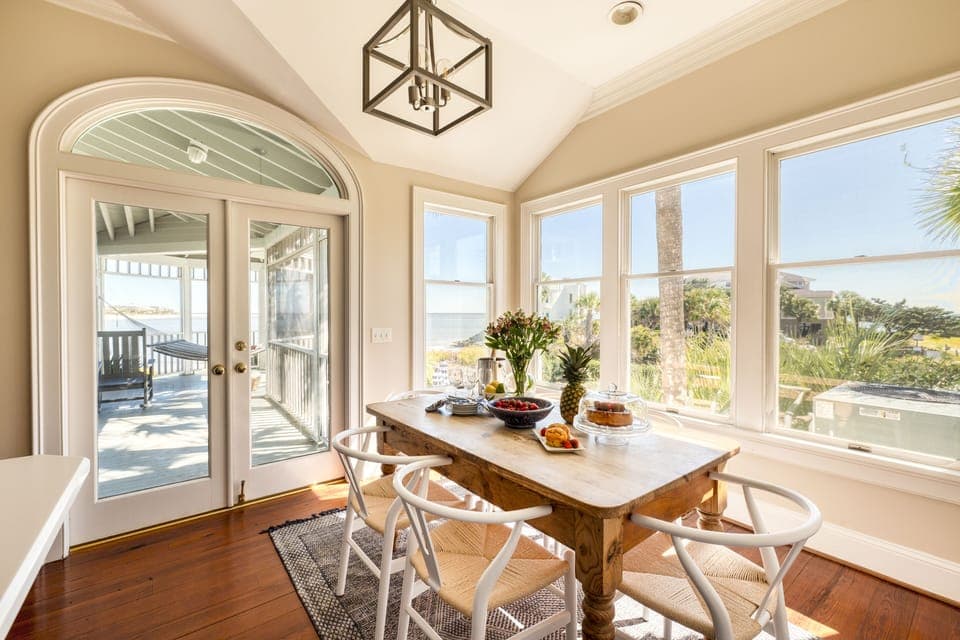 Breakfast nook.
