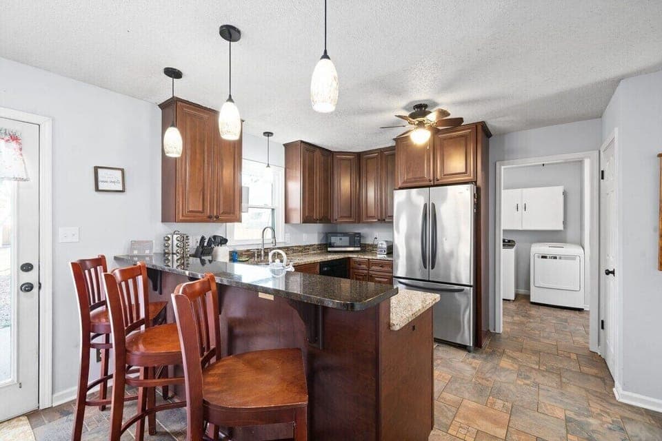Full Kitchen